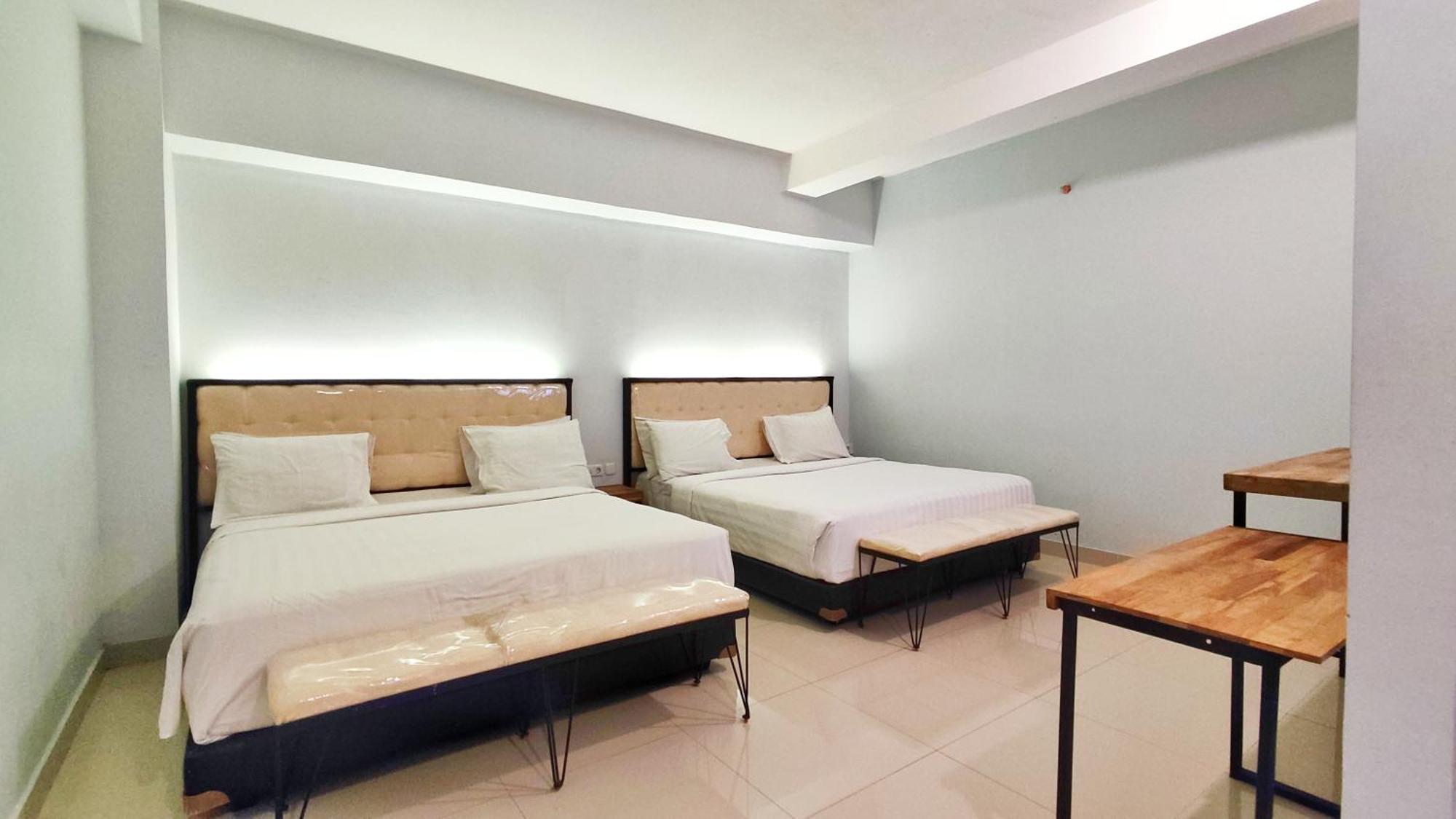 Votel Hotel Charis Tuban Tuban  Luaran gambar